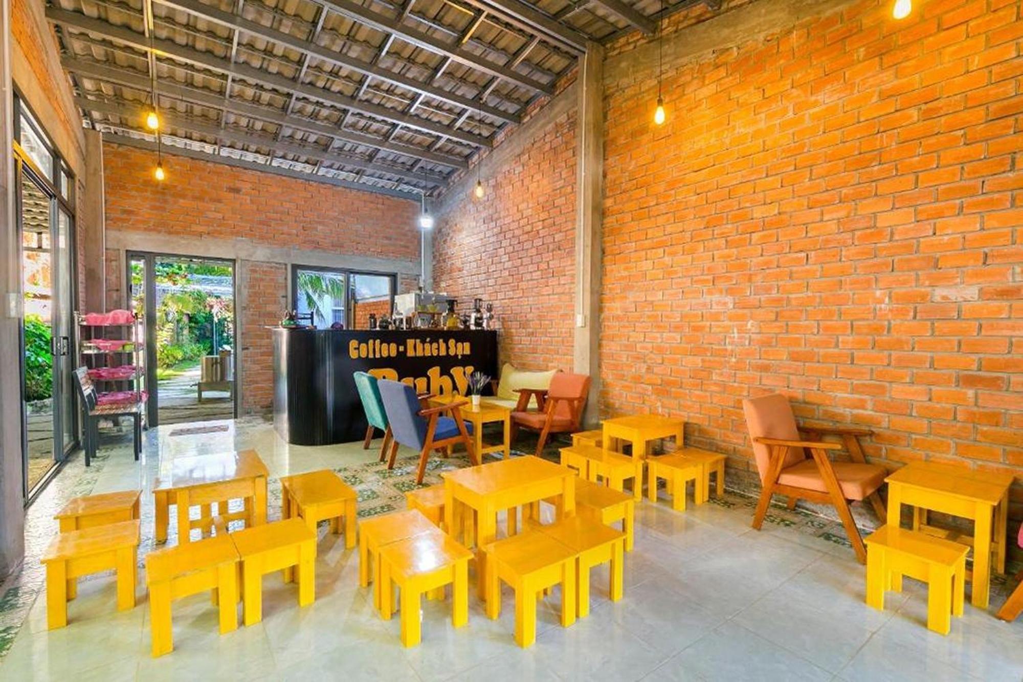 Ruby Hotel 두옹 동 외부 사진