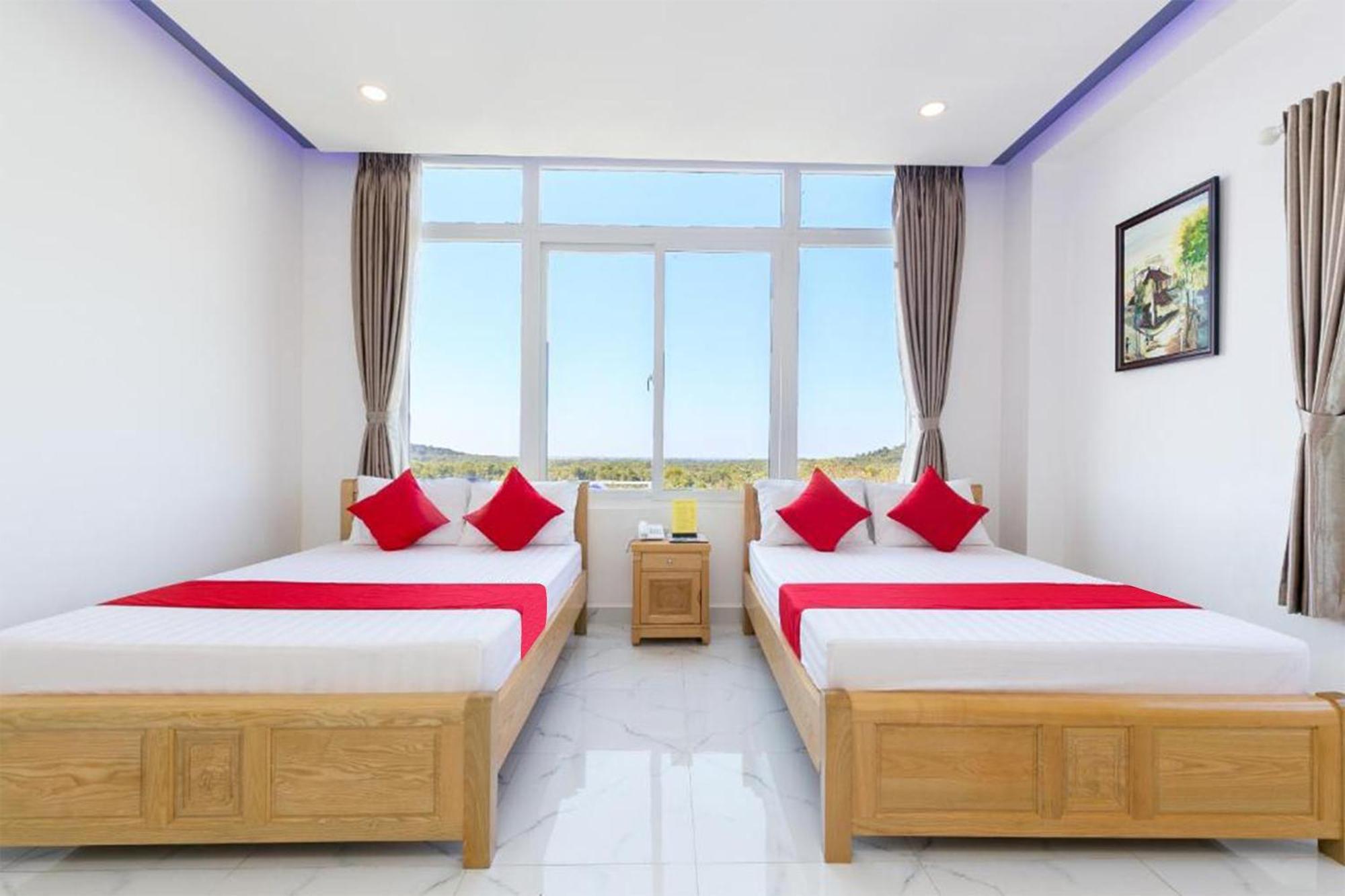 Ruby Hotel 두옹 동 외부 사진