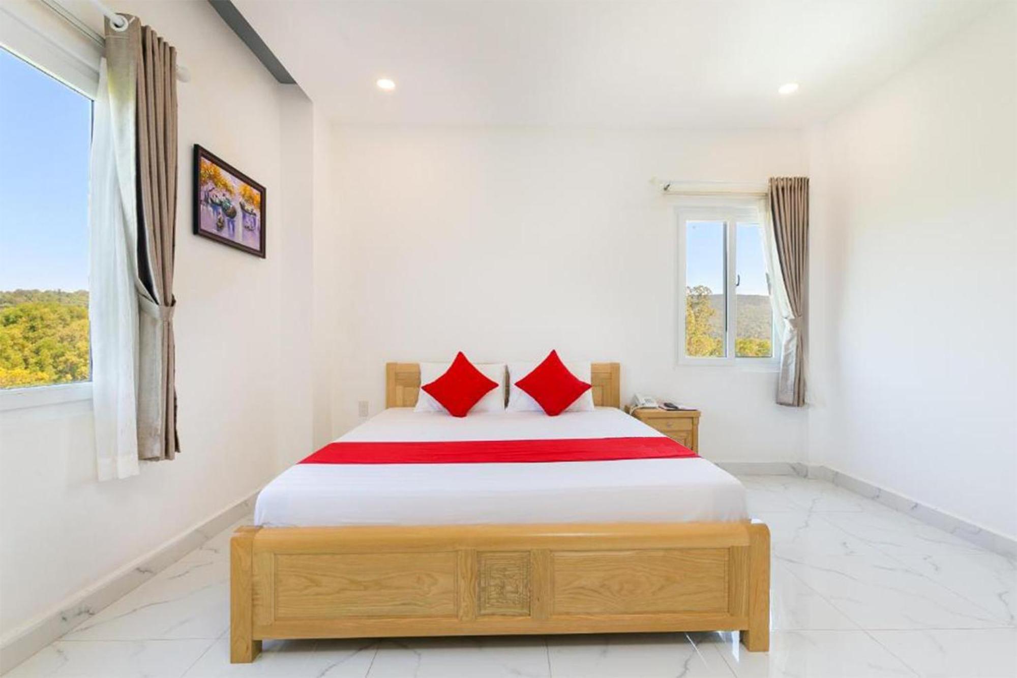 Ruby Hotel 두옹 동 외부 사진