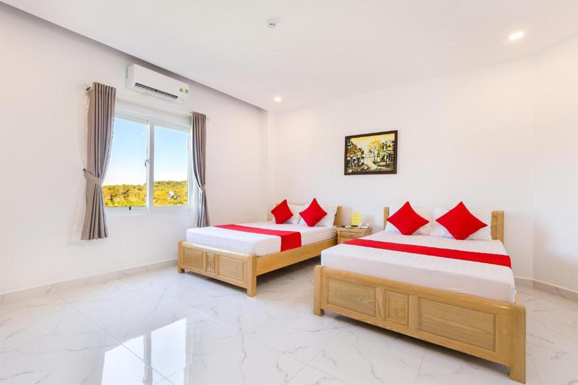 Ruby Hotel 두옹 동 외부 사진